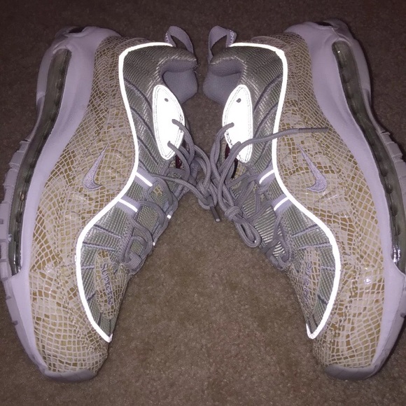 Nike air max 98 Supreme snakeskin - Picture 2 of 8
